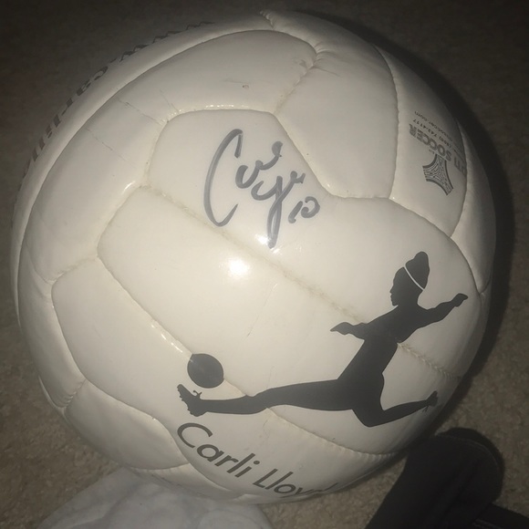 Signed carli lloyd soccer ball - Picture 1 of 1